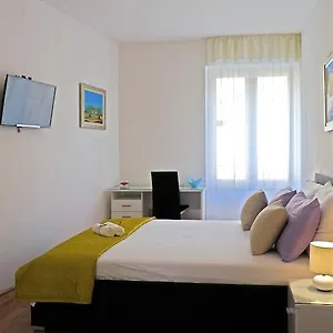 A&m And Gostinjska kuća Split